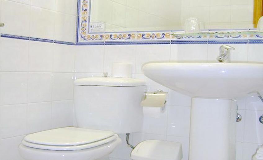 אלקובנדס Hotel Miraflores מראה חיצוני תמונה